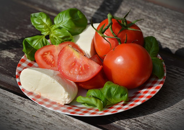 Ensalada caprese criolla — receta argentina